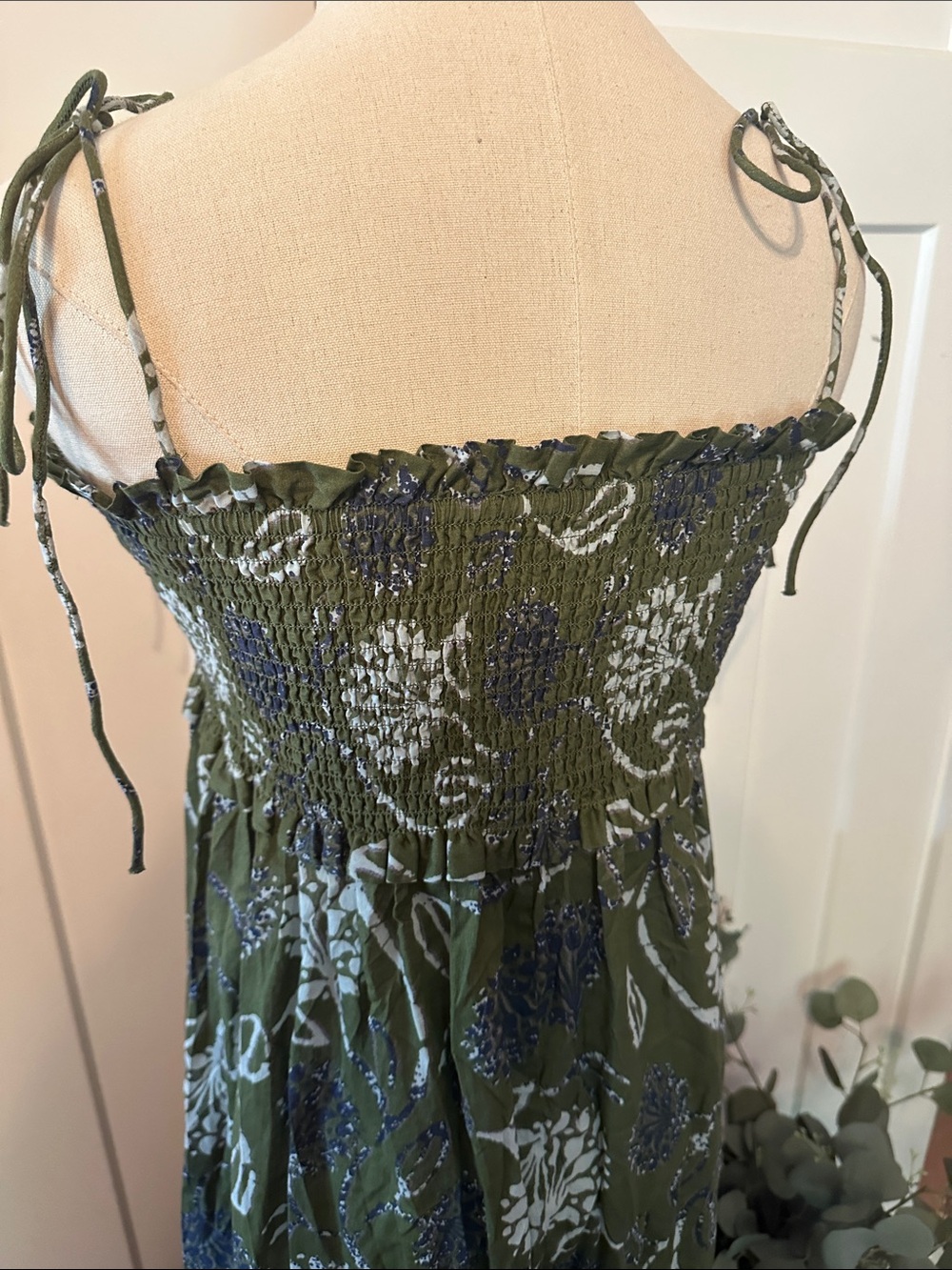 Zara Olive tiers Tie-Shoulder smocked Maxi Navy White floral 100% cotton M dress - Picture 10 of 15